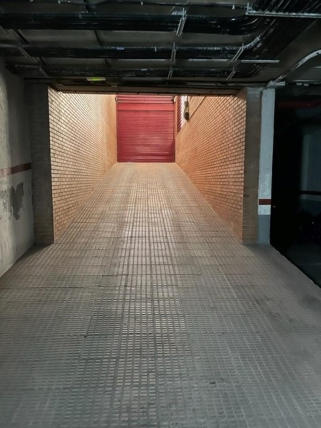 PARKINGS C/ ALEJANDRO SANCHEZ (Madrid)