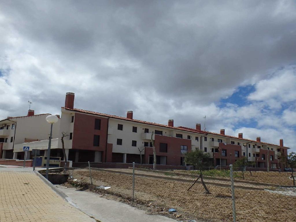 2 LOCALES Y 20 GARAJES EN TOLEDO (Las Ventas De Retamosa)