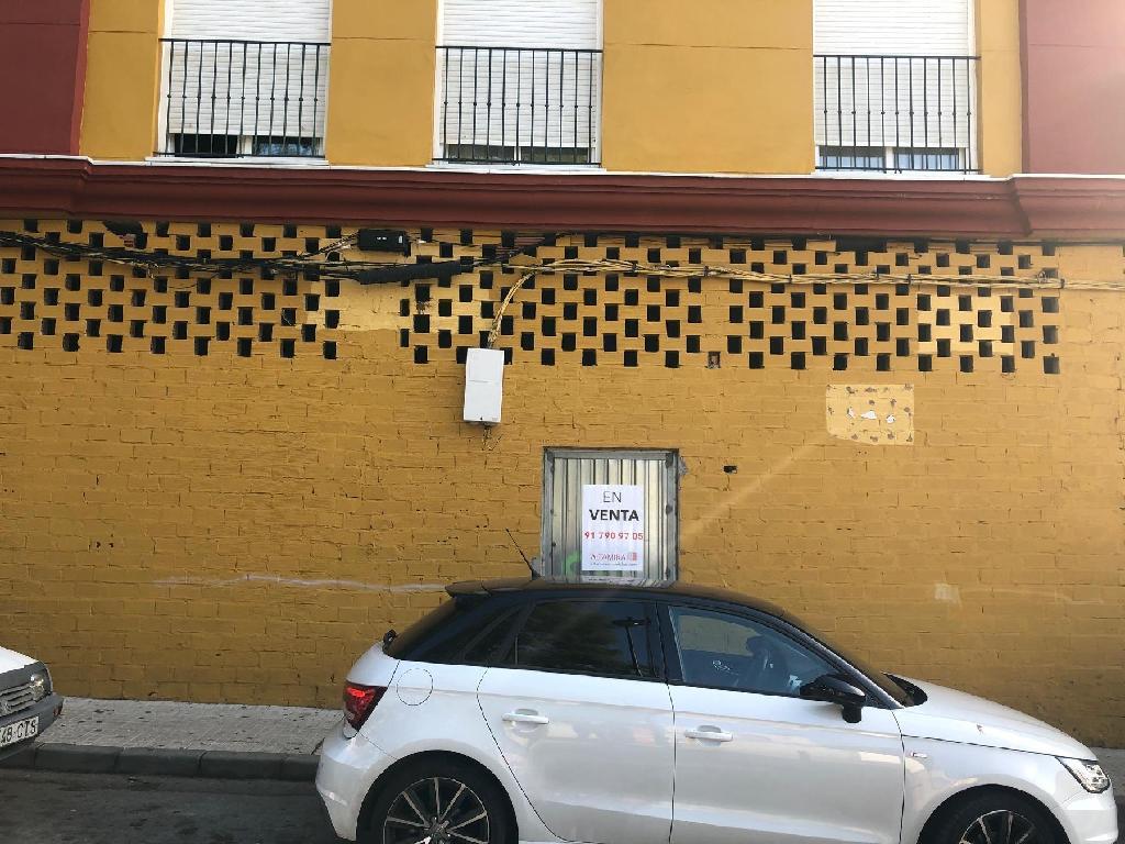 1 GARAJE Y 2 LOCALES EN CL FUENTE NUEVA (Algeciras)