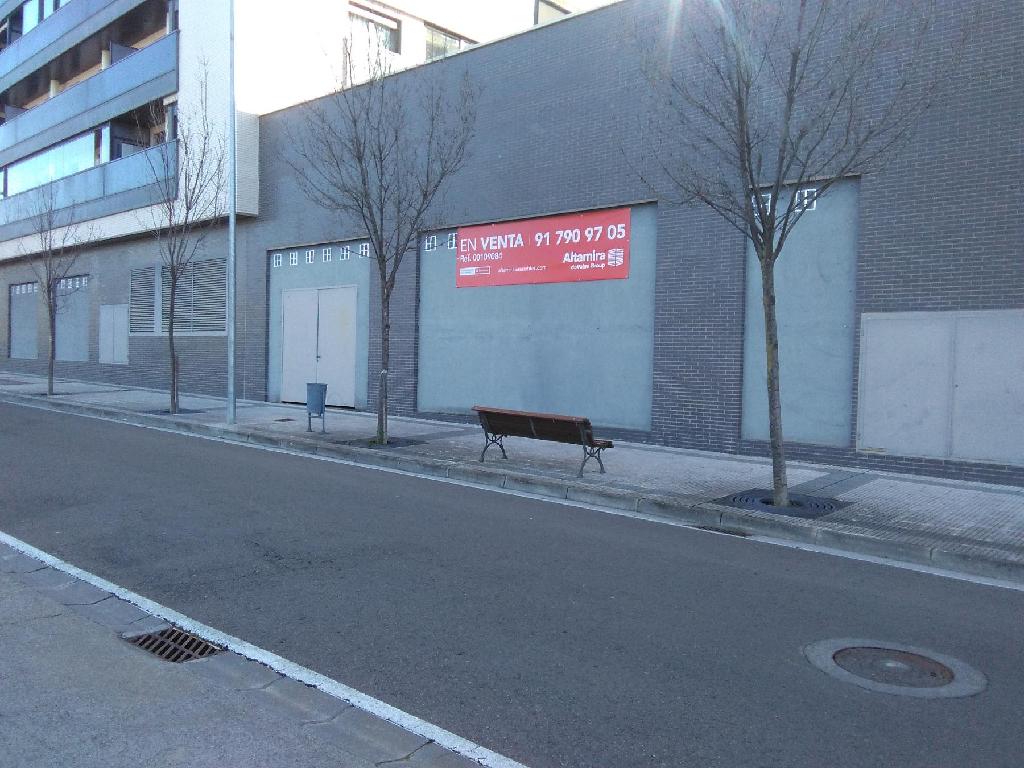 2 LOCALES Y 19 GARAJES EN HUESCA (Huesca)