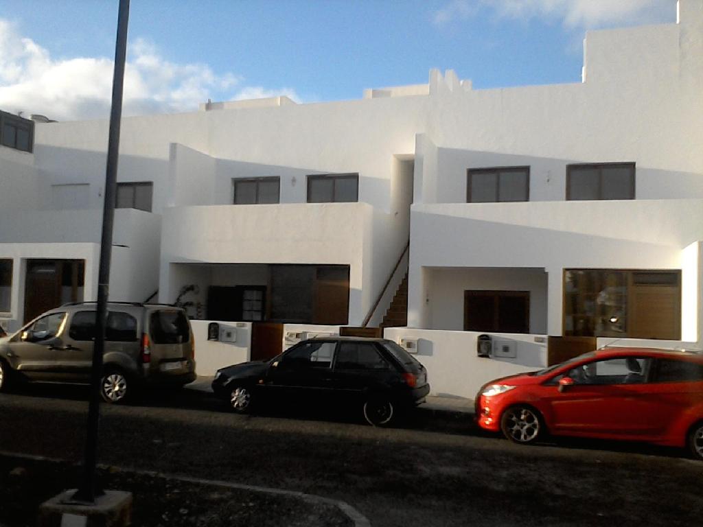 2 GARAJES Y 1 VVDA EN CL EL RASO (Haria)