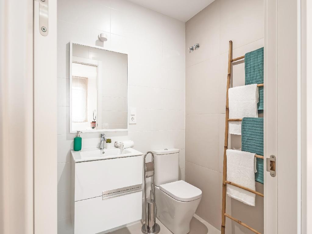 RESIDENCIAL VALLESA NATURA-Leliana