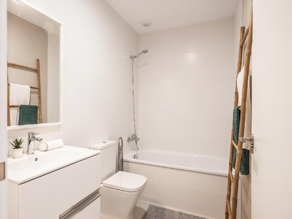 RESIDENCIAL VALLESA NATURA-Leliana