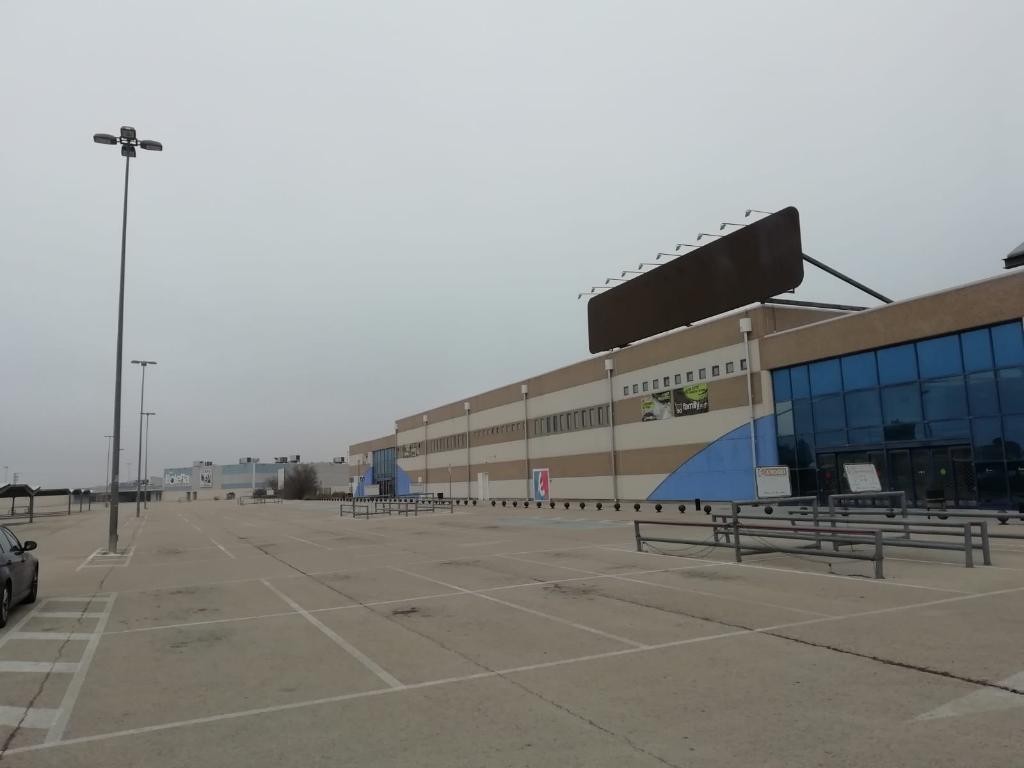 Finca &ordm; 6 sito en Centro Comercial y de Ocio &ldquo; Las Vi&ntilde;as&rdquo; (Tomelloso)
