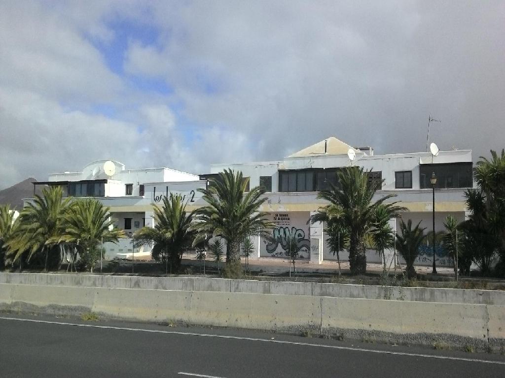 Tias