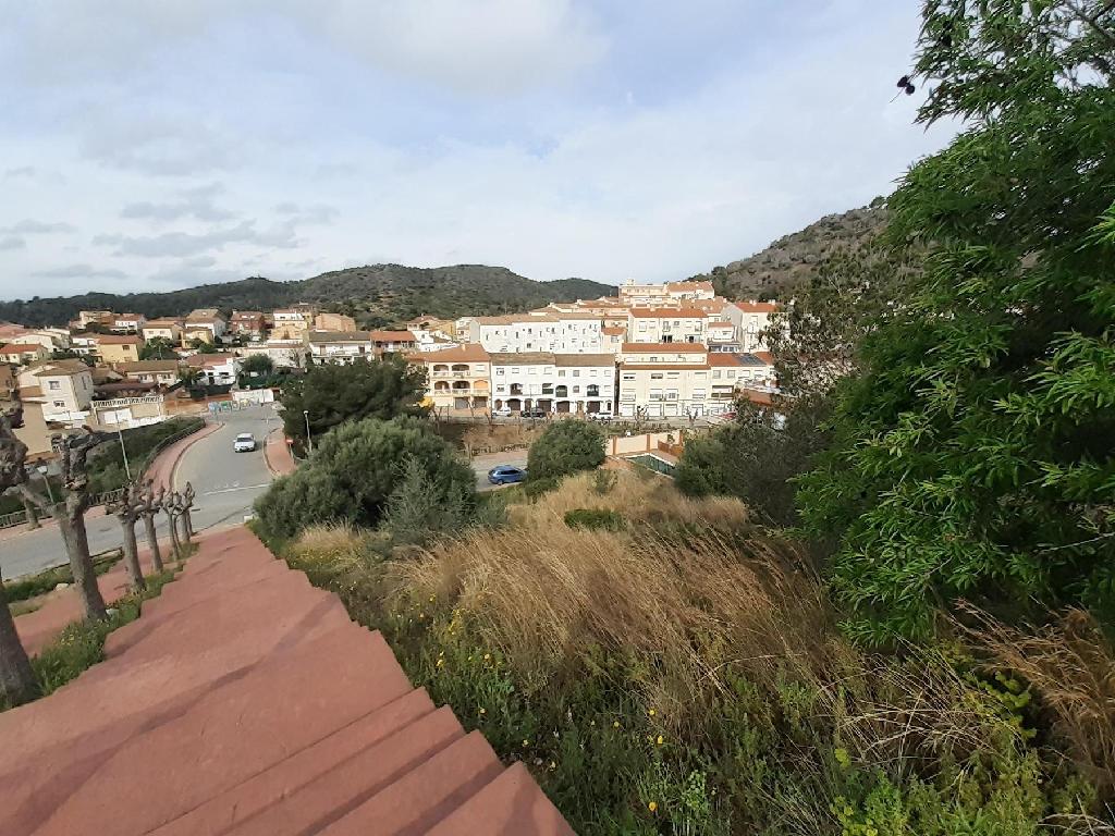 Suelo situado en Roda de Ber&agrave; (Roda De Bara)