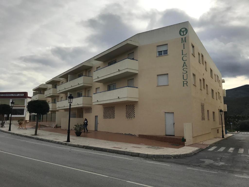 1 HOTEL, 2 LC, 5 VVDAS EN ARMUÑA DE ALMA (Armuña De Almanzora)