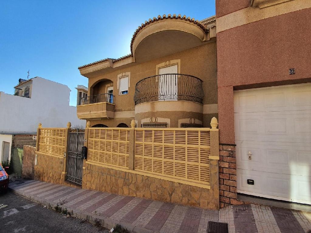Chalet Pareado de banco en Huercal De Almeria en venta, 29000687